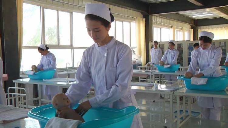 初中畢業可以讀護理專業嗎